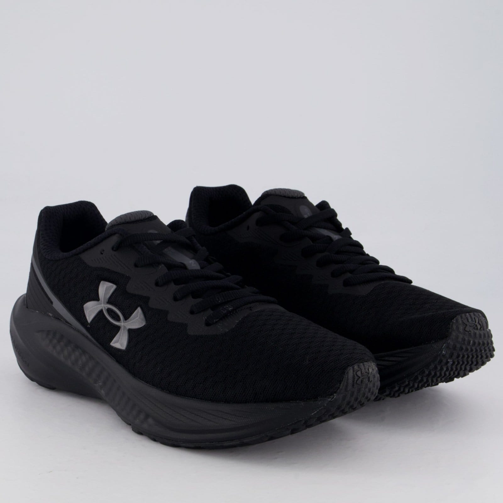 Vista 2 Tênis Under Armour Charged Wing 2 All Black Under Armour preto black