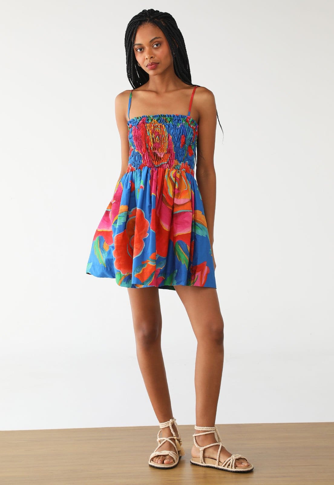 Vista 2 Vestido FARM Curto Rosas Pintadas FARM azul