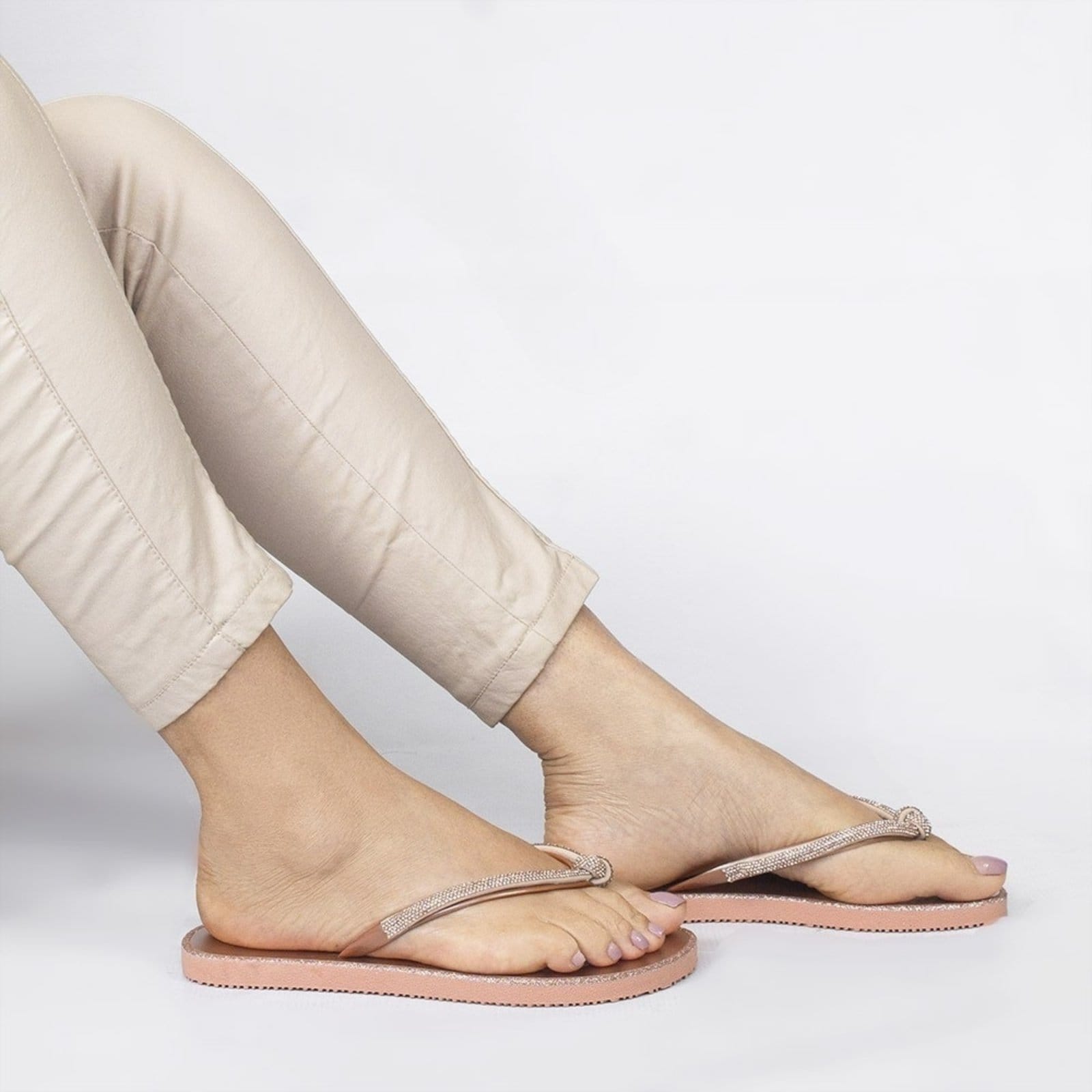 Vista 2 Chinelo Zatta De Dedo Micaela ZATTA cobre