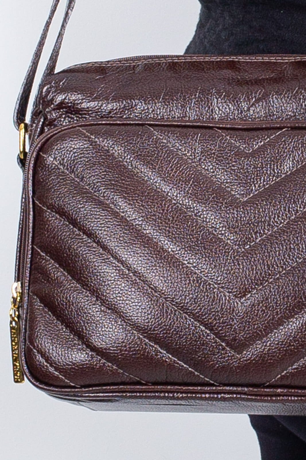 Vista 2 Bolsa de couro liso tiracolo Anita - Café Andrea Vinci vermelho