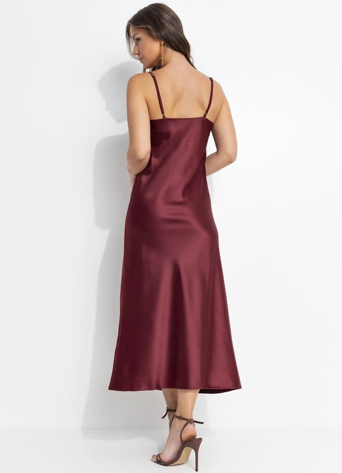 Vista 2 Vestido Slip Dress Crepe Plano Bordô Quintess vermelho