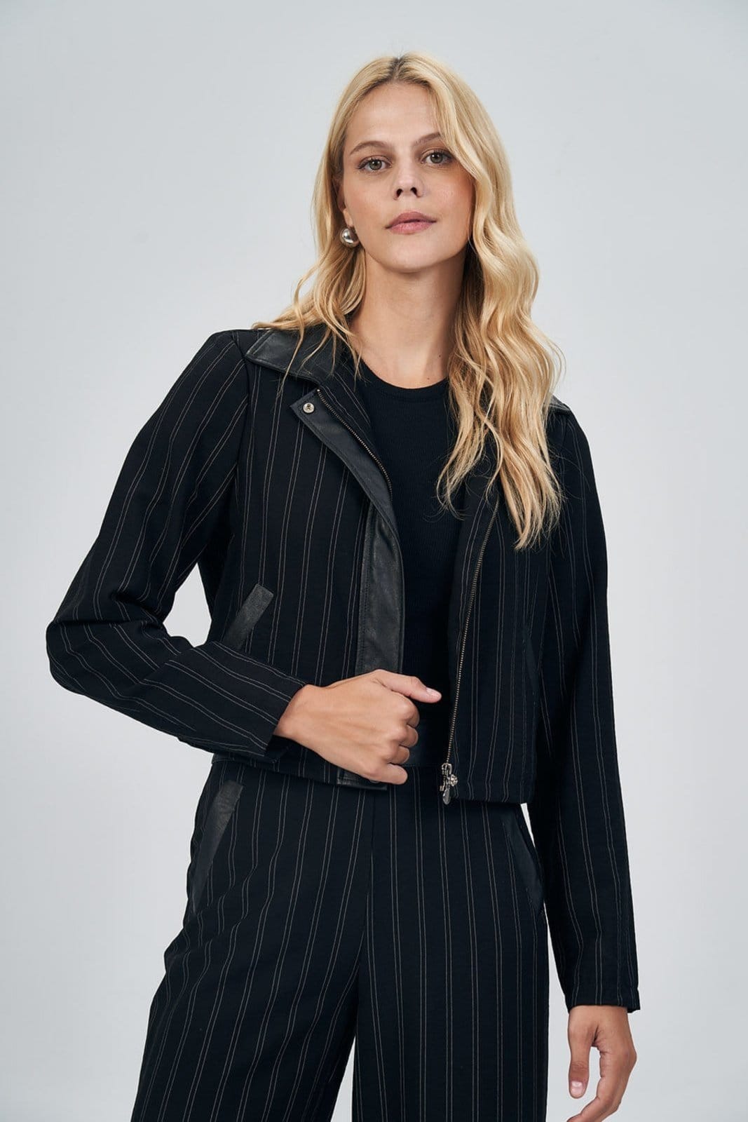 Jaqueta Alfaiataria Line Feminina Acostamento