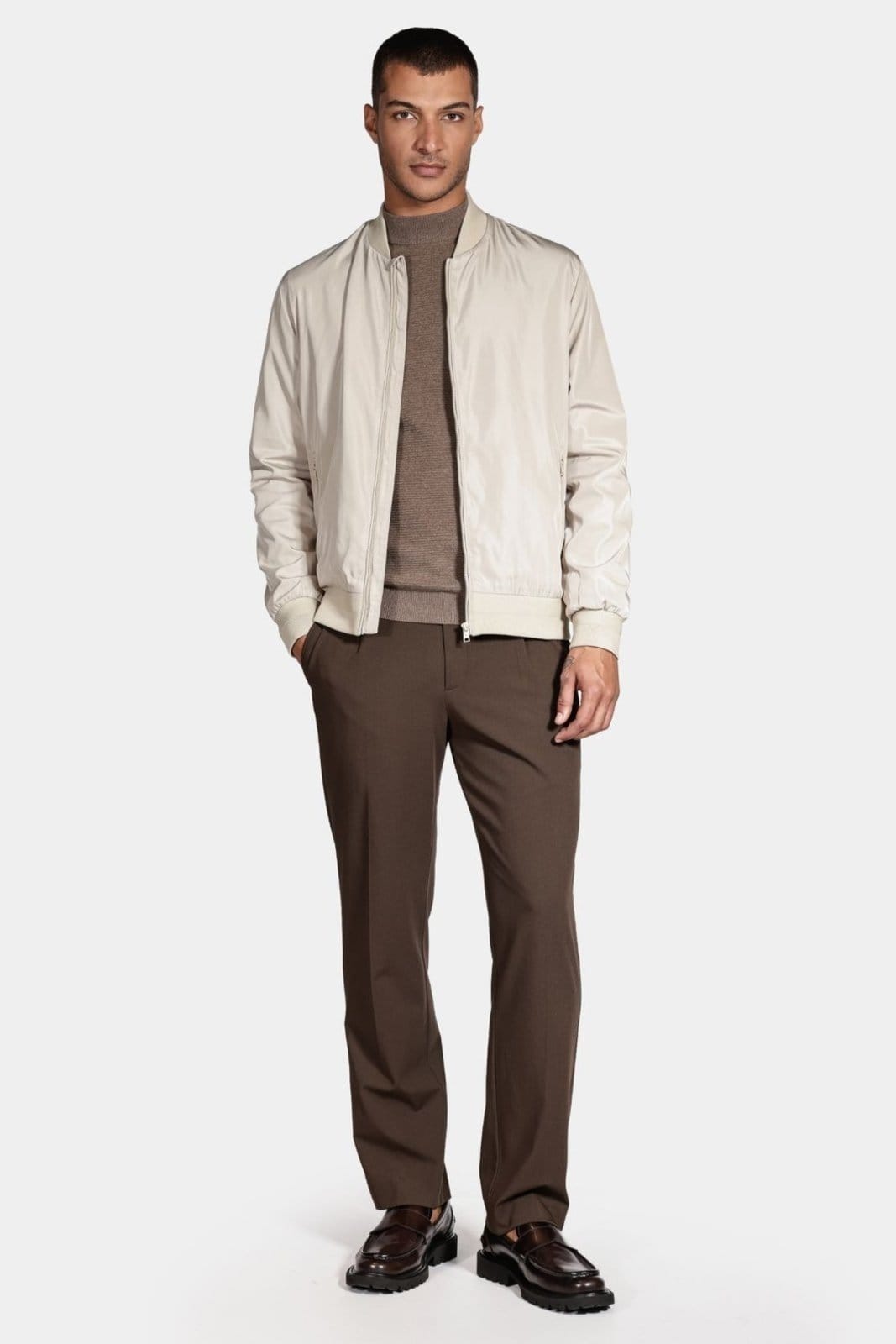 Vista 2 Jaqueta Aramis Bomber Nylon Liquid Repeller Cáqui Aramis bege