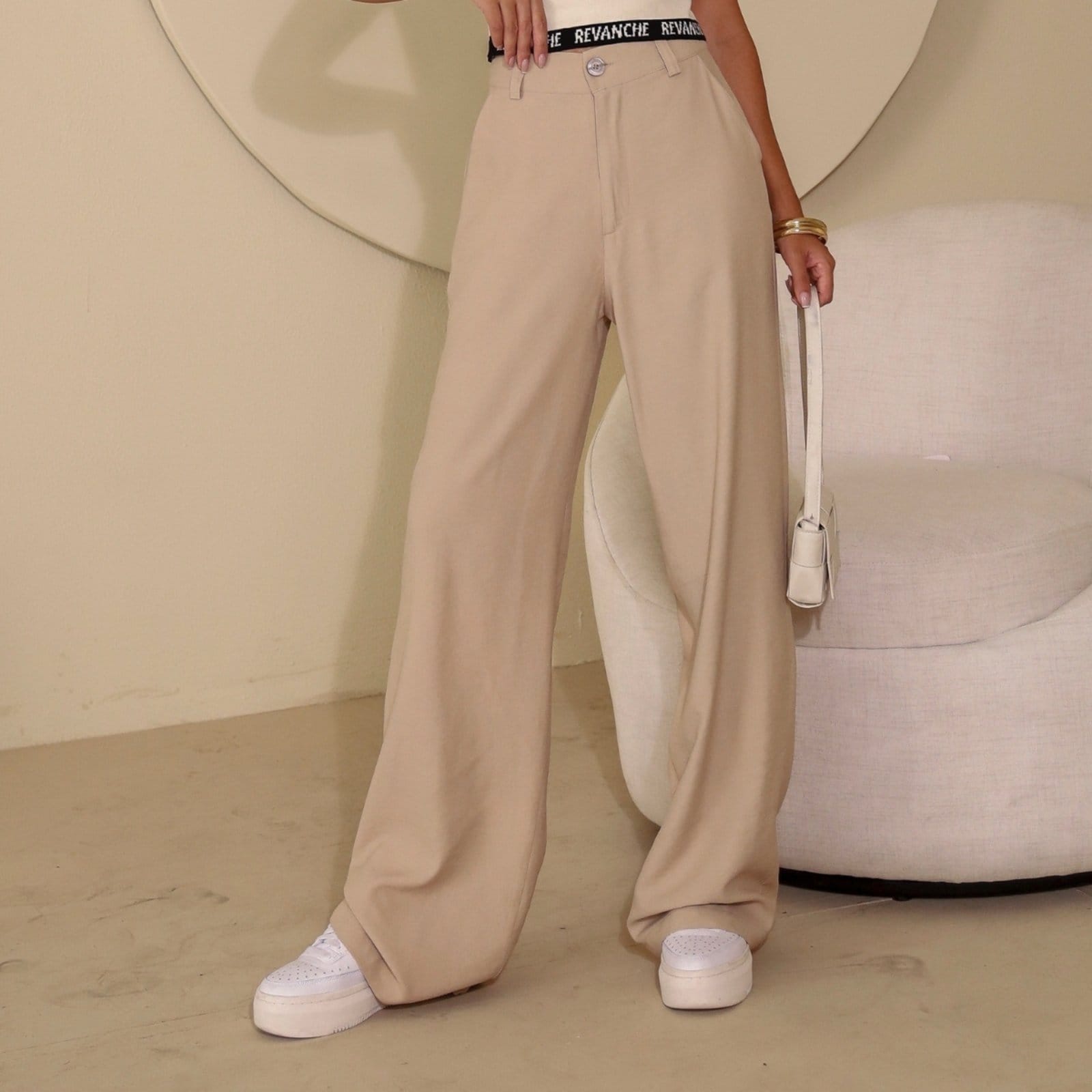 Calça Wide Alfaiataria Bolso-Faca Feminina Revanche Hipona