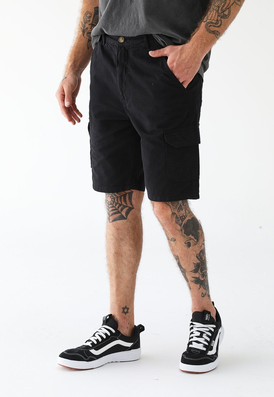 Bermuda Aleatory Cargo Lisa Preta