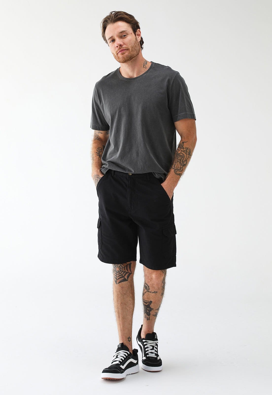 Vista 2 Bermuda Aleatory Cargo Lisa Preta Aleatory preto