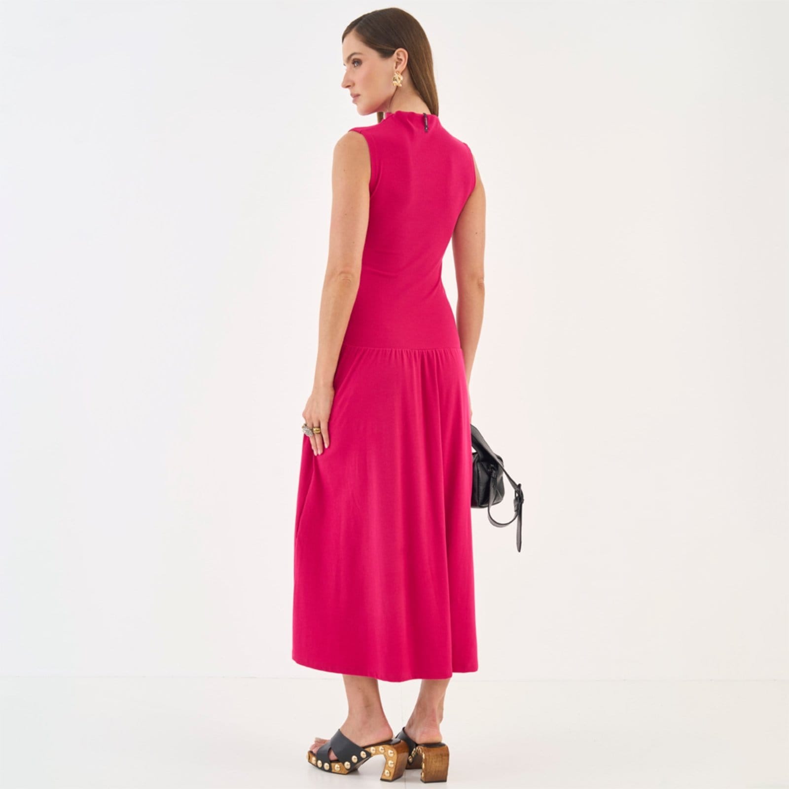 Vista 2 Vestido Midi Colcci Evasê Franzido Ou26 Feminino Colcci rosa