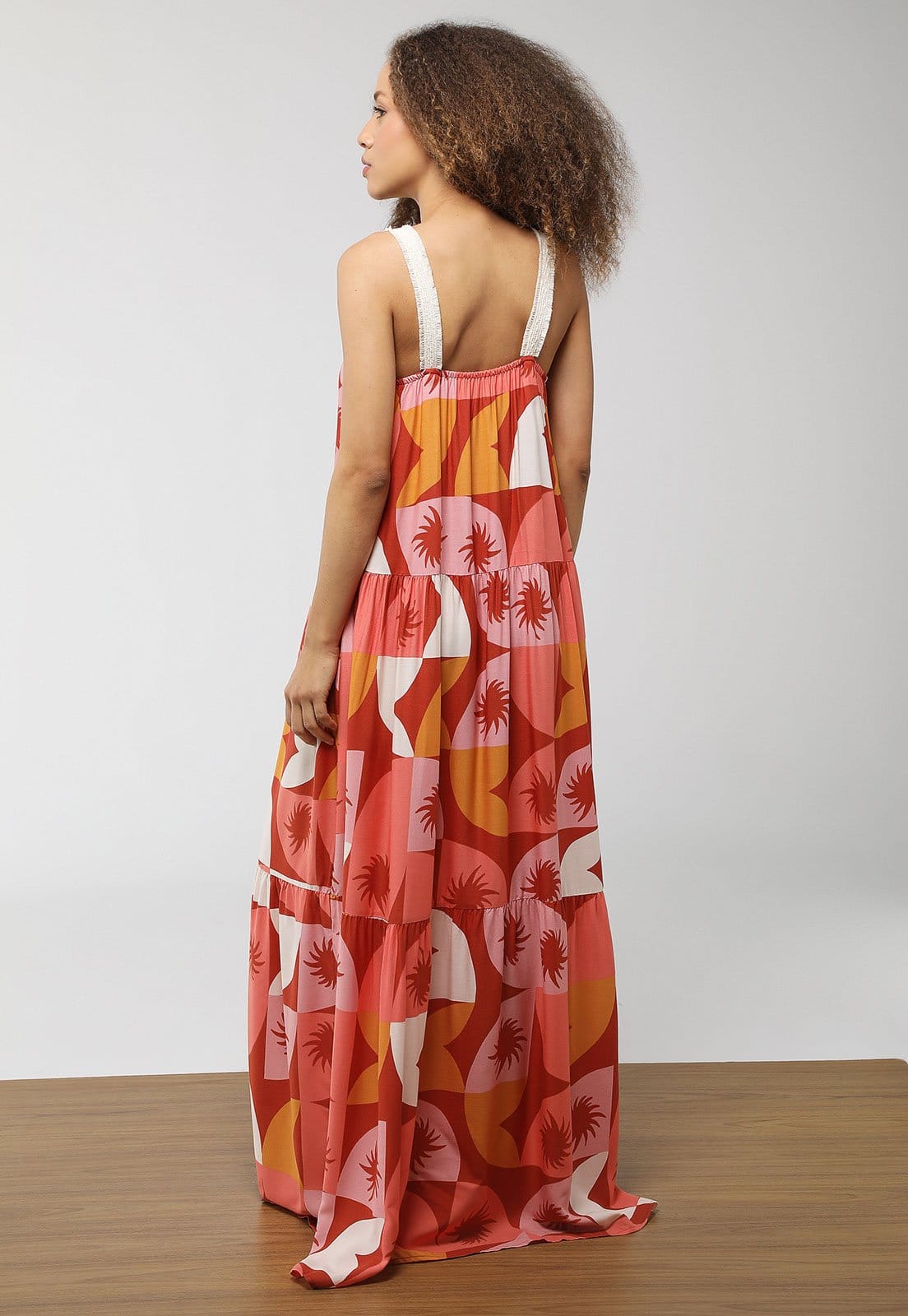 Vista 2 Vestido CaCay Longo Marias Detalhe Alça CaCay vermelho