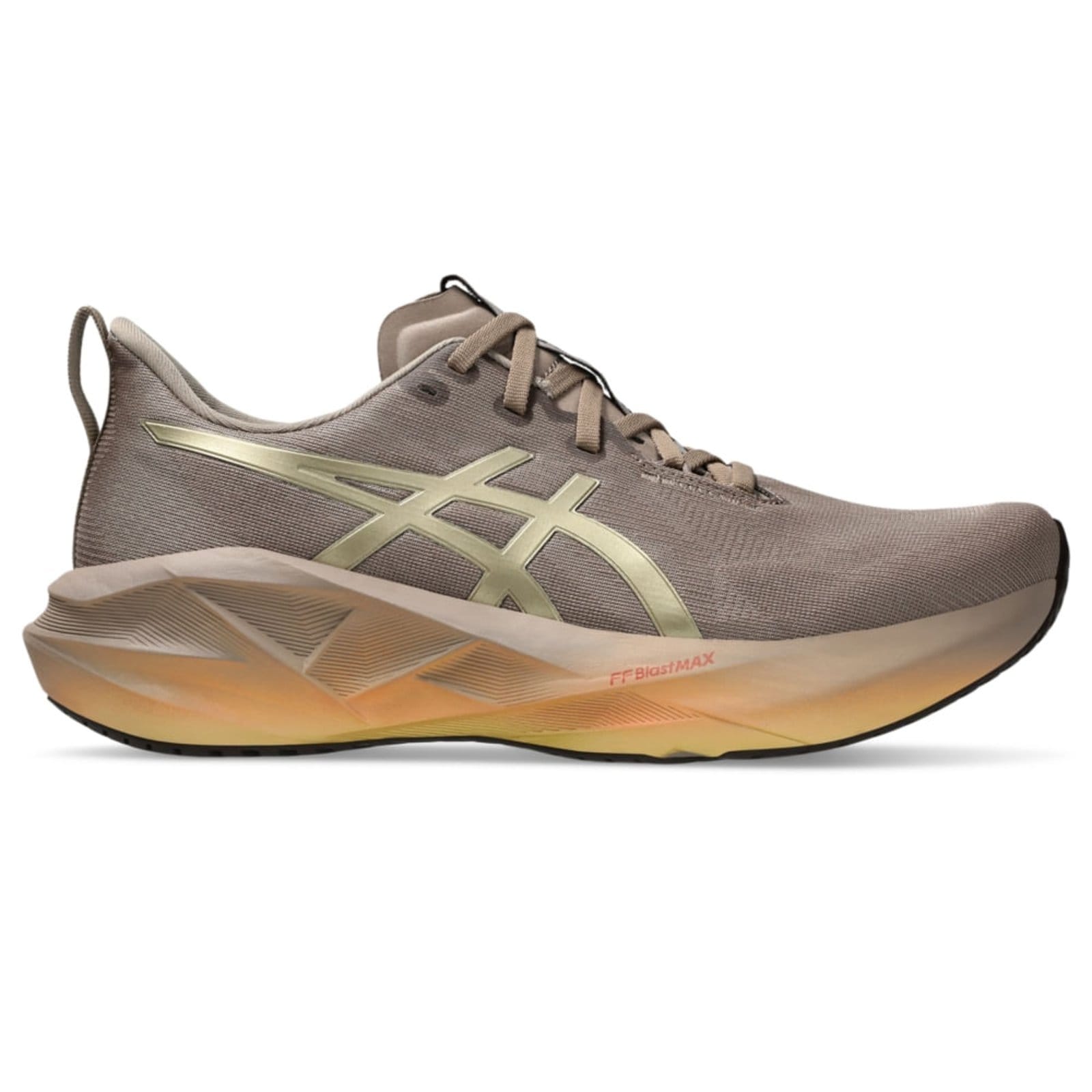 Tênis ASICS Novablast 5 Luxe - Masculino - Dourado