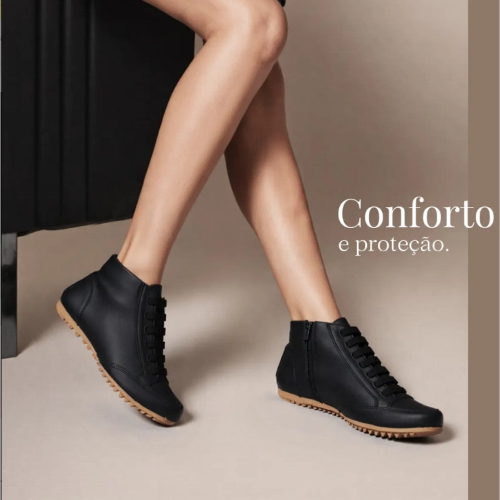 Vista 2 Bota Feminina de Couro Preta Cano Curto Rasteira ROMEU E JULIETA SHOES preto