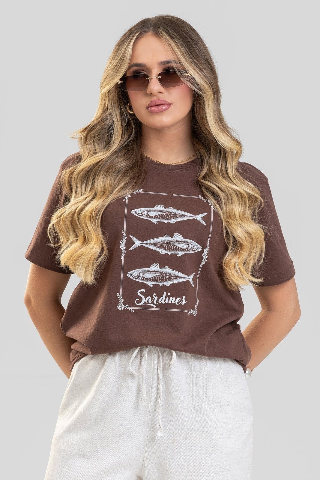 Vista principal Camiseta Feminina Cianitas Estampa Sardines Cianitas marrom