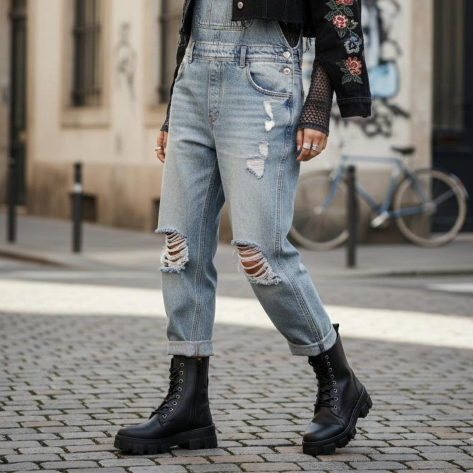 Bota Coturno Feminino Amarração Cano Curto