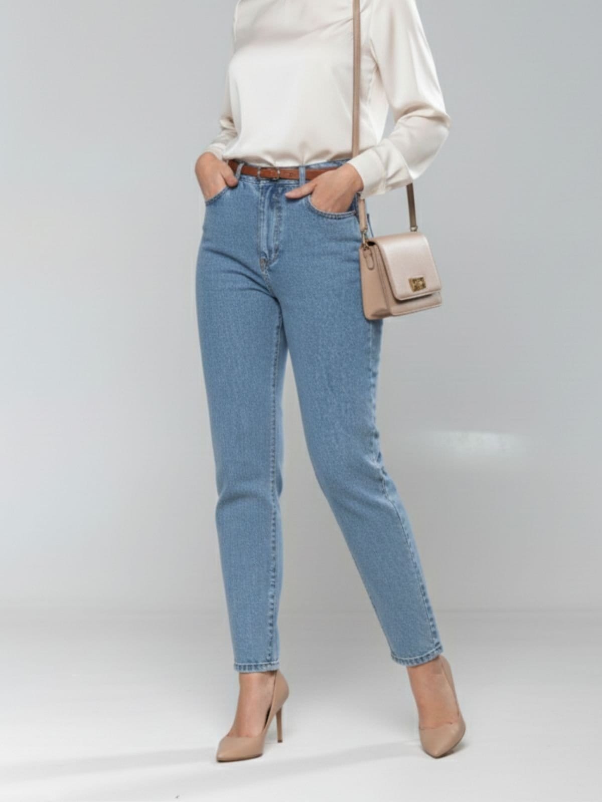 Vista 2 Calça Jeans Feminina Mom Alpha Street Wear Cintura Alta Sofisticada Clara Alpha Street Wear azul