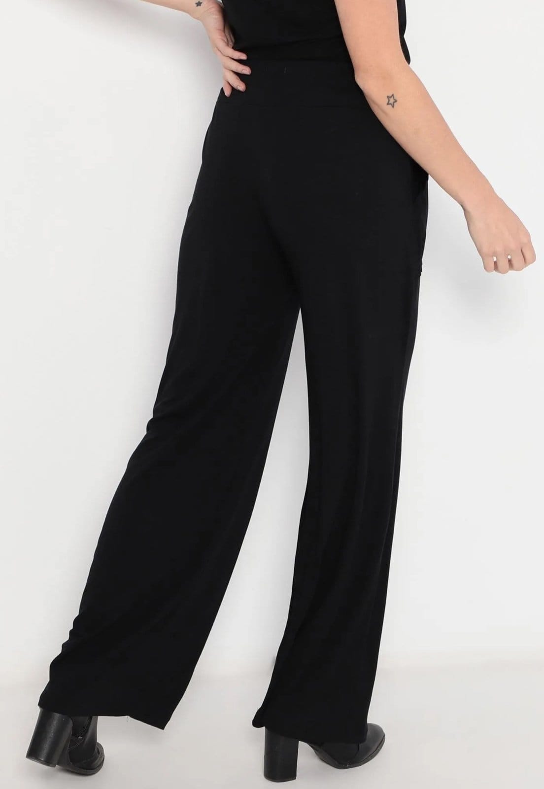 Vista 2 Calça Maria Paes Pantalona Preta Maria Paes preto