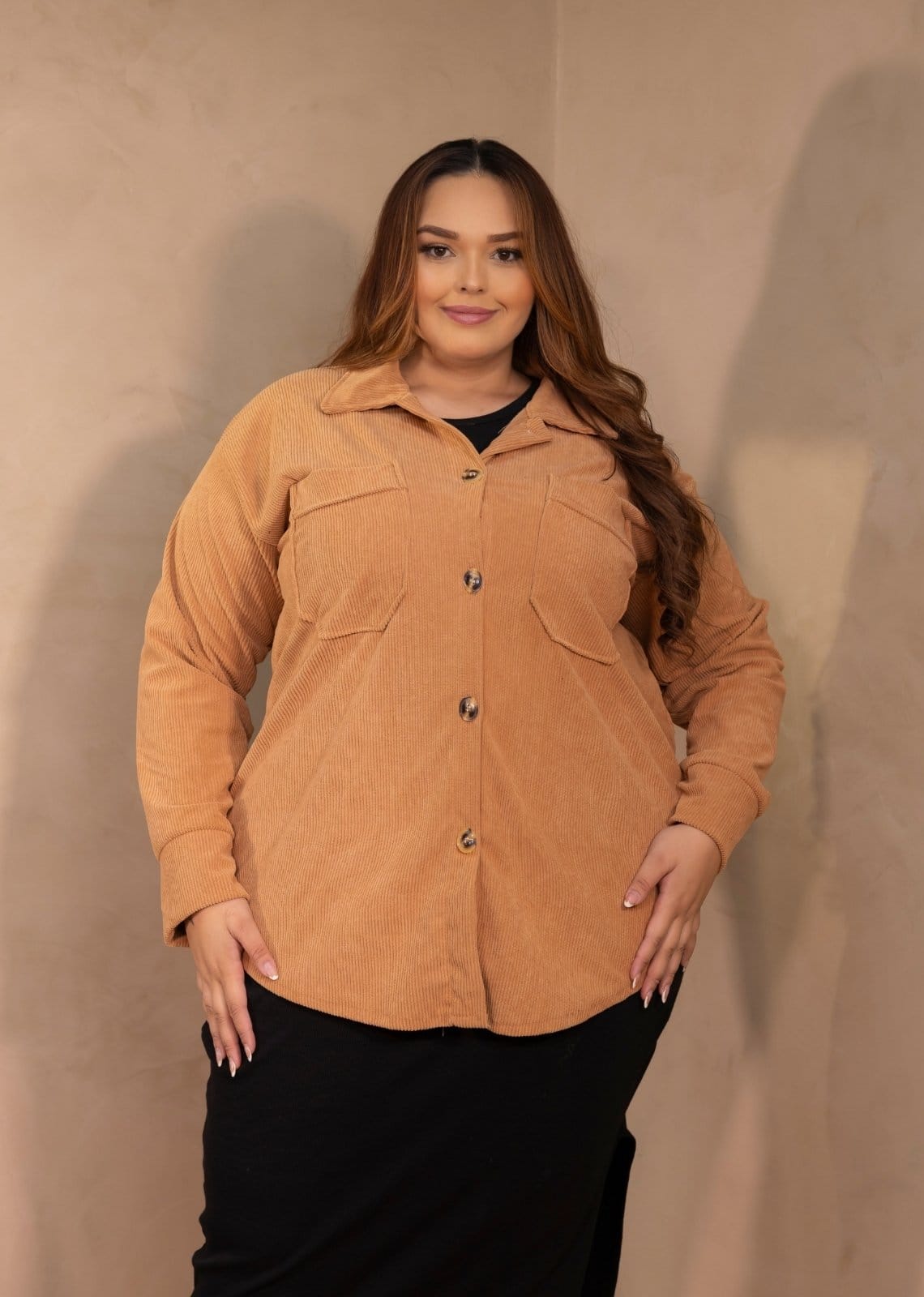 Vista 2 Camisa Plus Size Canelada Aveludada Cia do Vestido Nude Cia do Vestido off-white nude