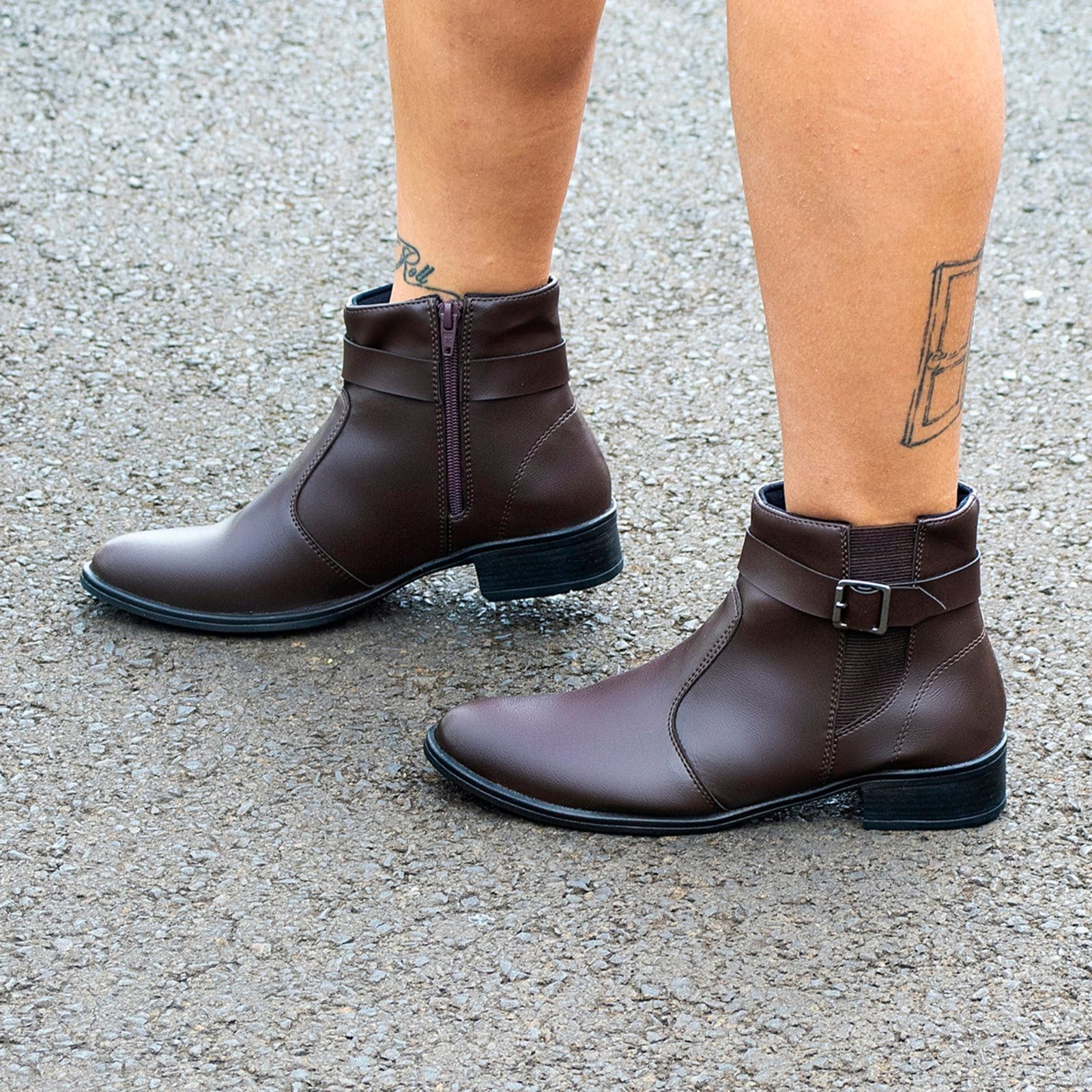 Bota Feminina Salto Baixo Coturno Cano Curto Com Fivela Ziper Lateral