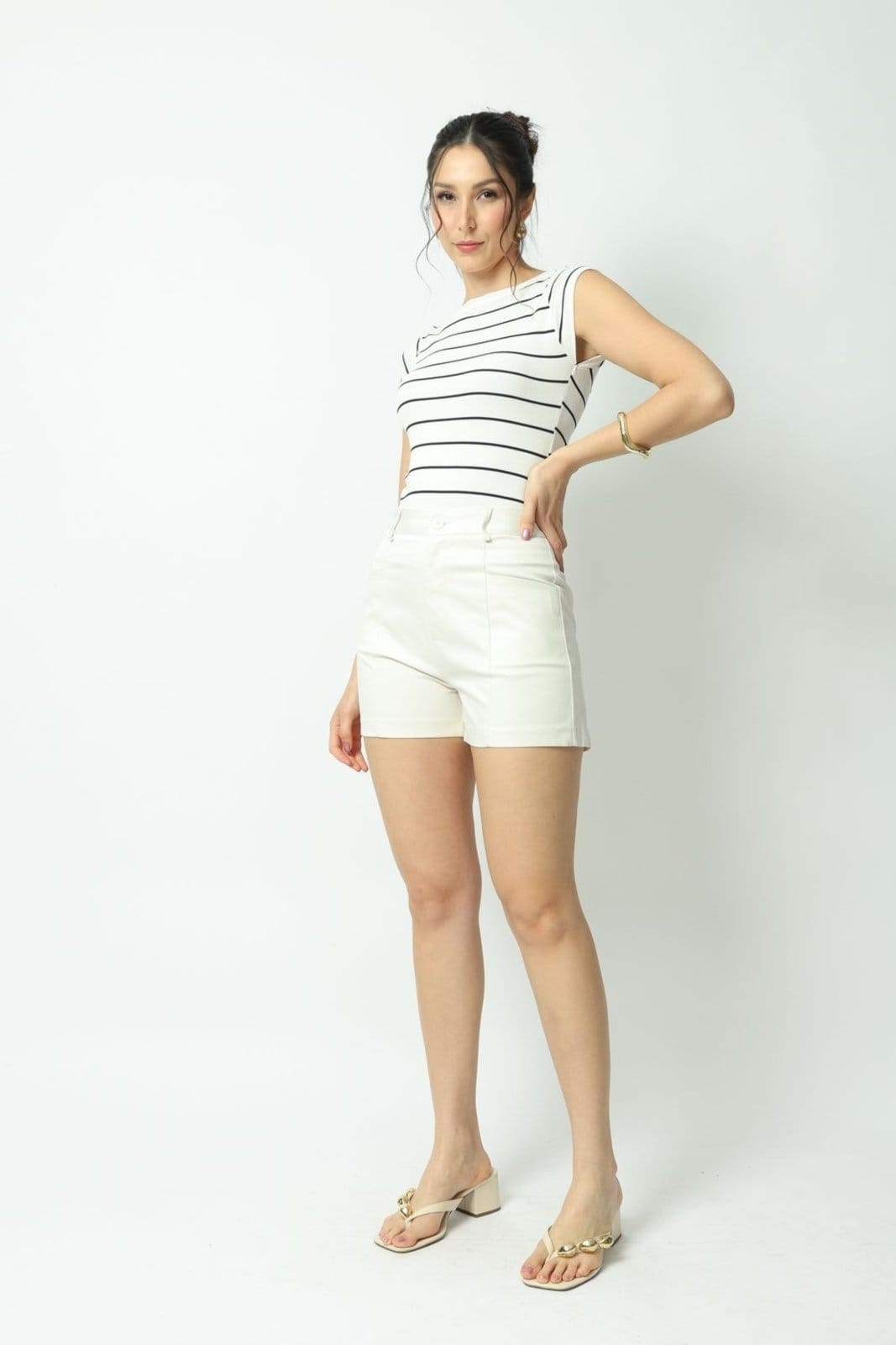 Shorts Alfaiataria Creme