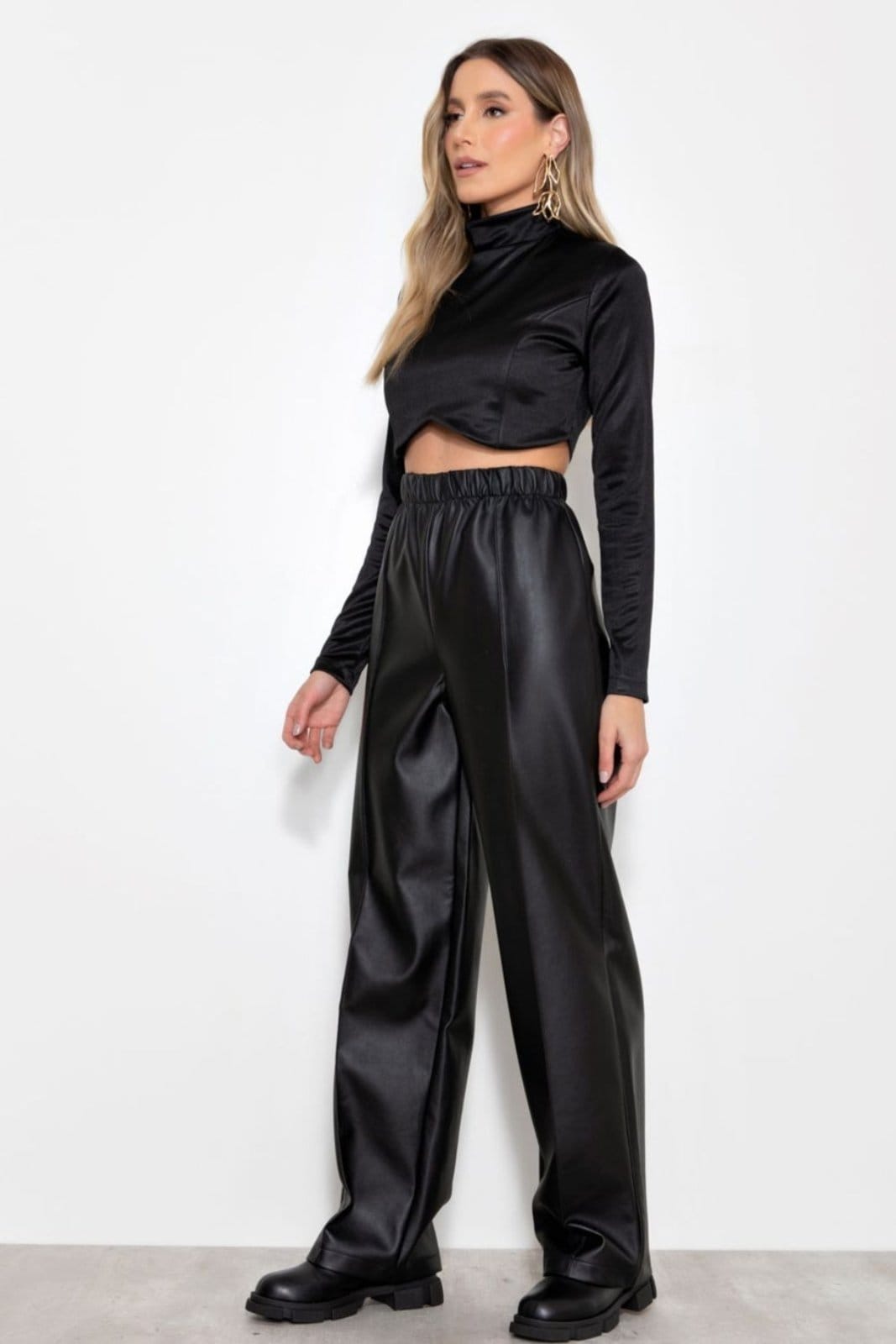 Vista principal Calça Vanibele Wide Preta Vanibele preto