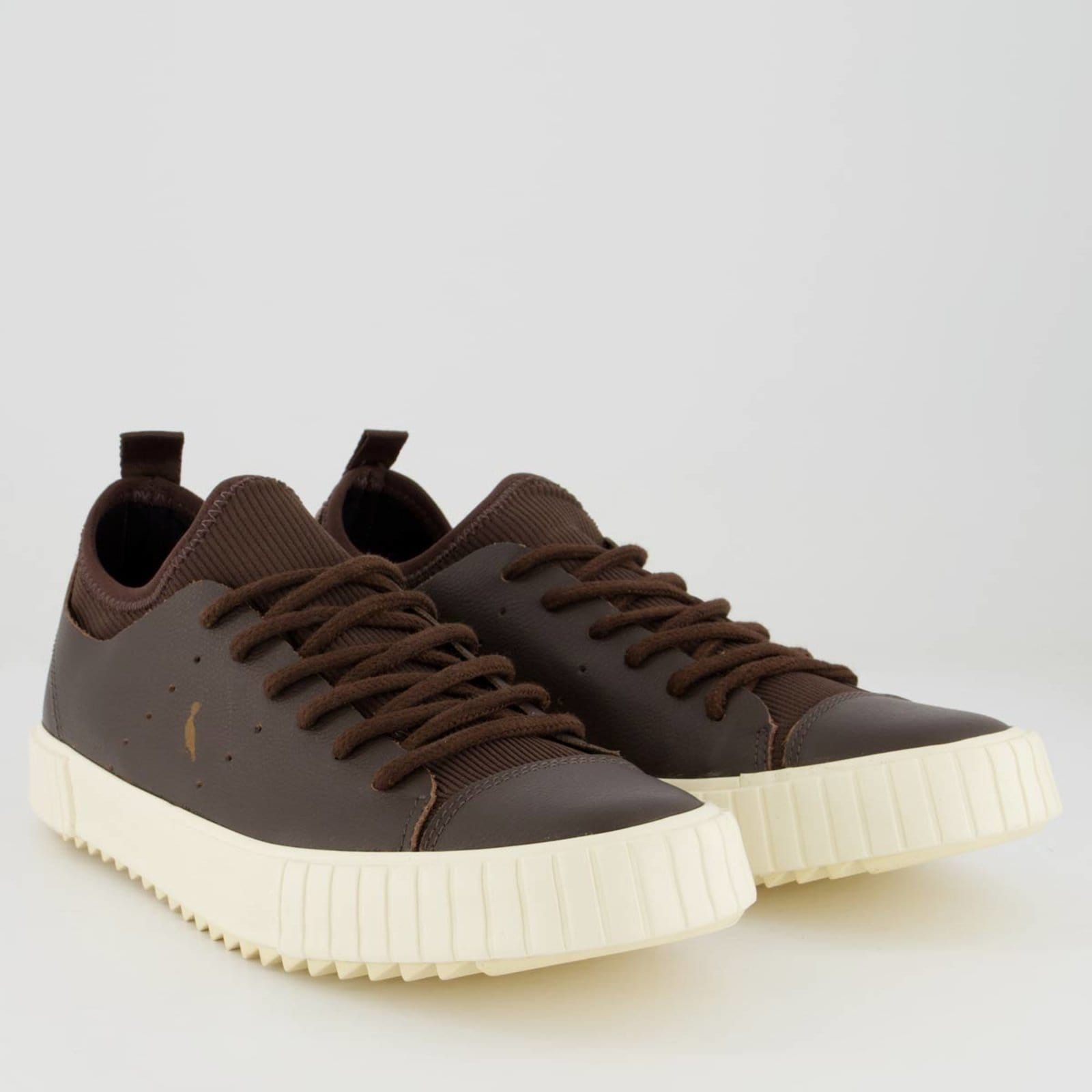 Vista 2 Tênis Reserva Astral Floather e Bege Reserva marrom