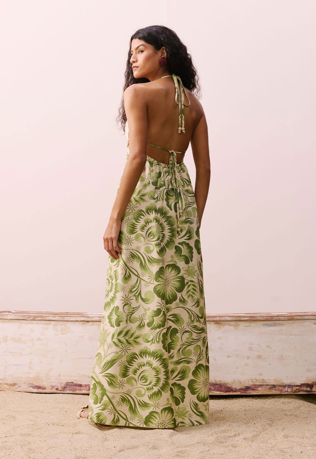Vista 2 Vestido Frente Única CaCay Longo Bojo Flor Corda CaCay verde