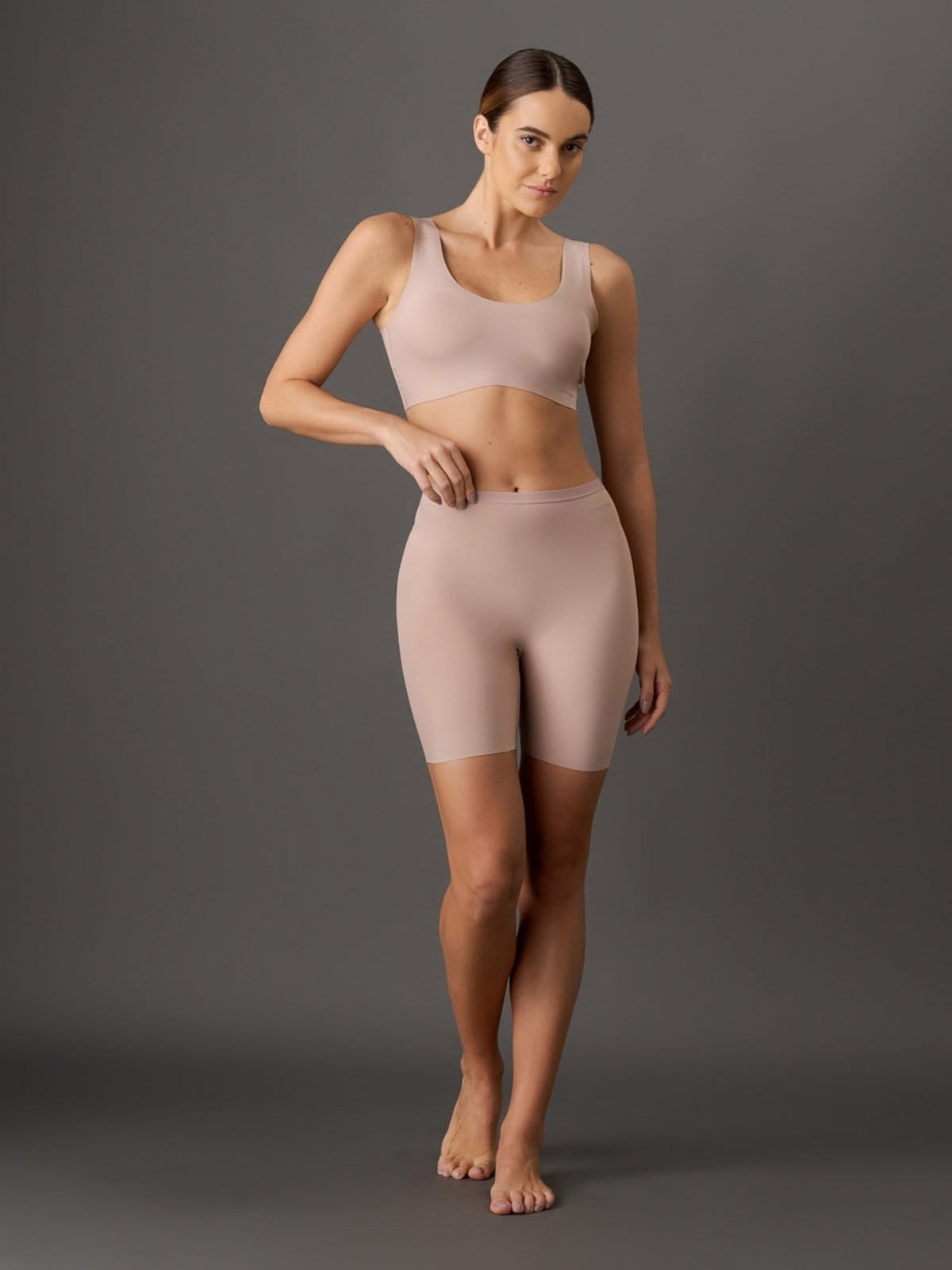 Vista 2 Top Feminino Microfibra Invisible Calvin Klein Underwear - Skin édio Calvin Klein Jeans nude