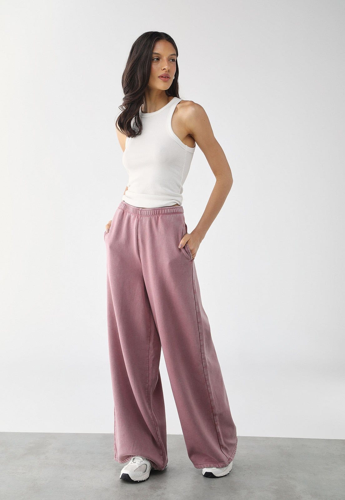 Vista 2 Calça Feminina GAP Cintura Alta Ampla GAP rosa