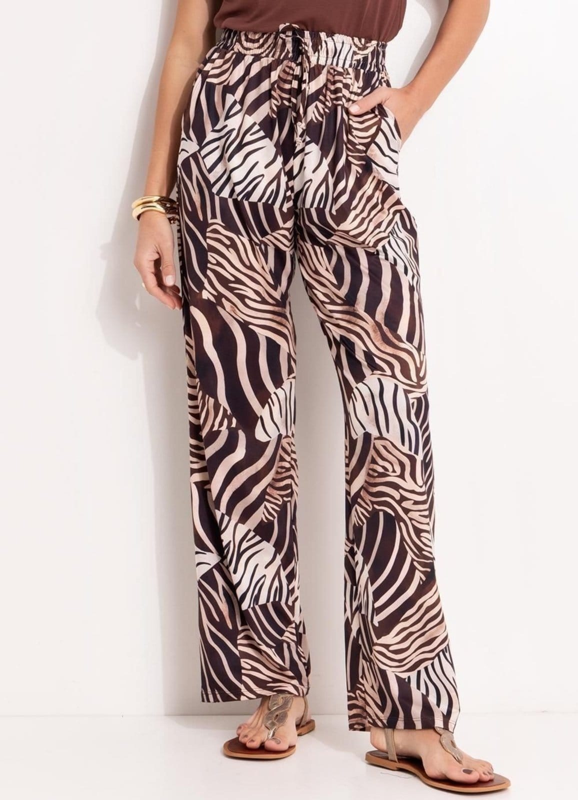 Vista principal Calça Em Malha Fria Animal Print Quintess marrom