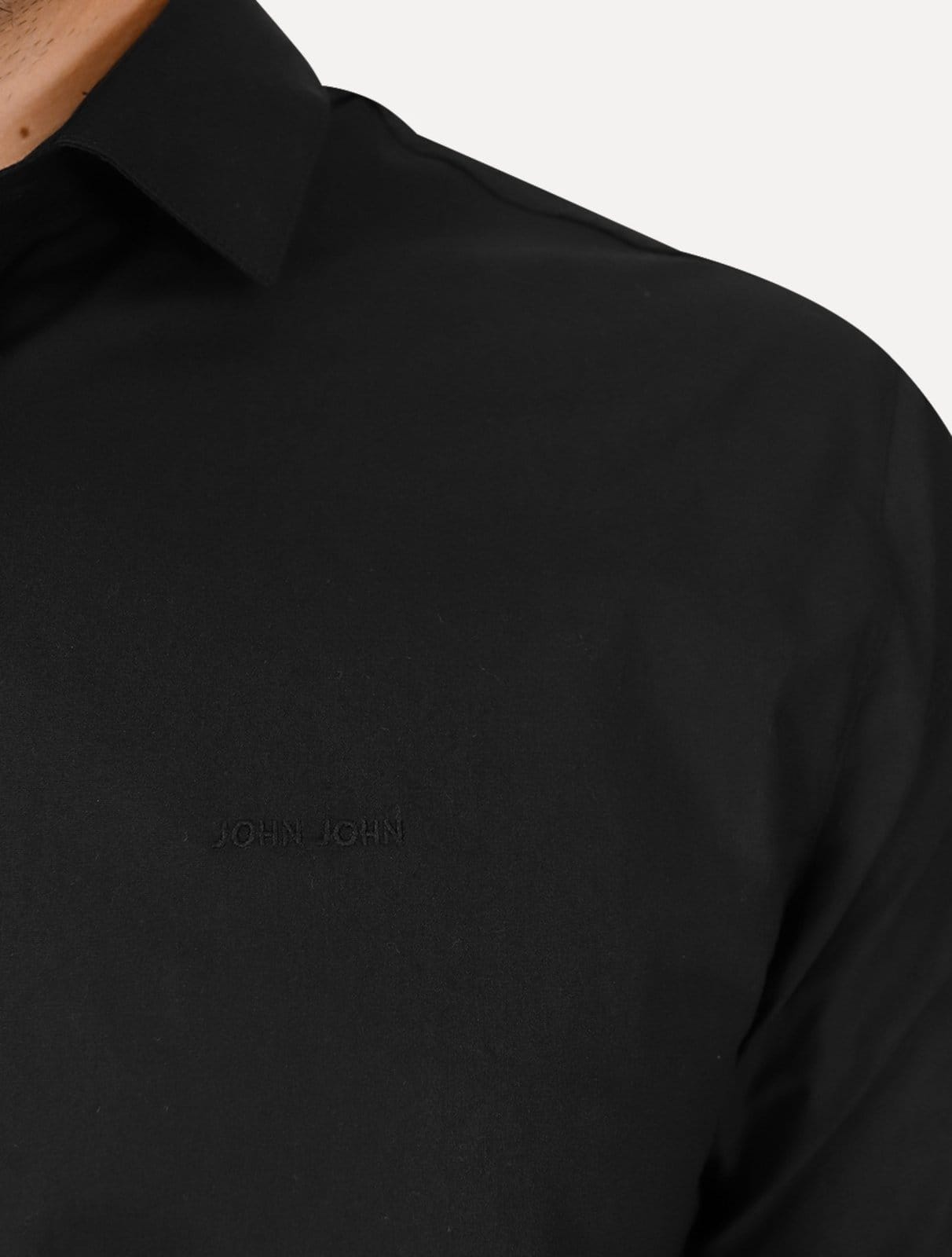 Vista 2 Camisa John John Masculina Regular Dark Embroidery Logo Preta John John preto