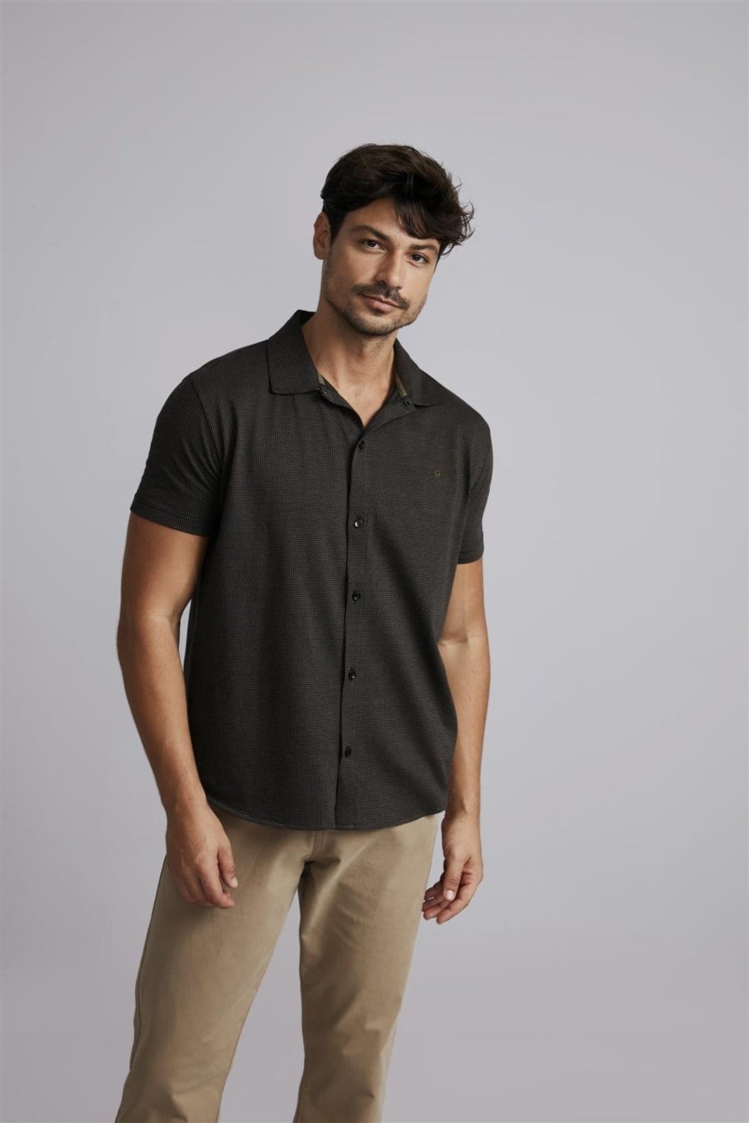 Vista principal Camisa Manga Curta Jacquard Slim Fit Exercito PP HIGHSTIL preto