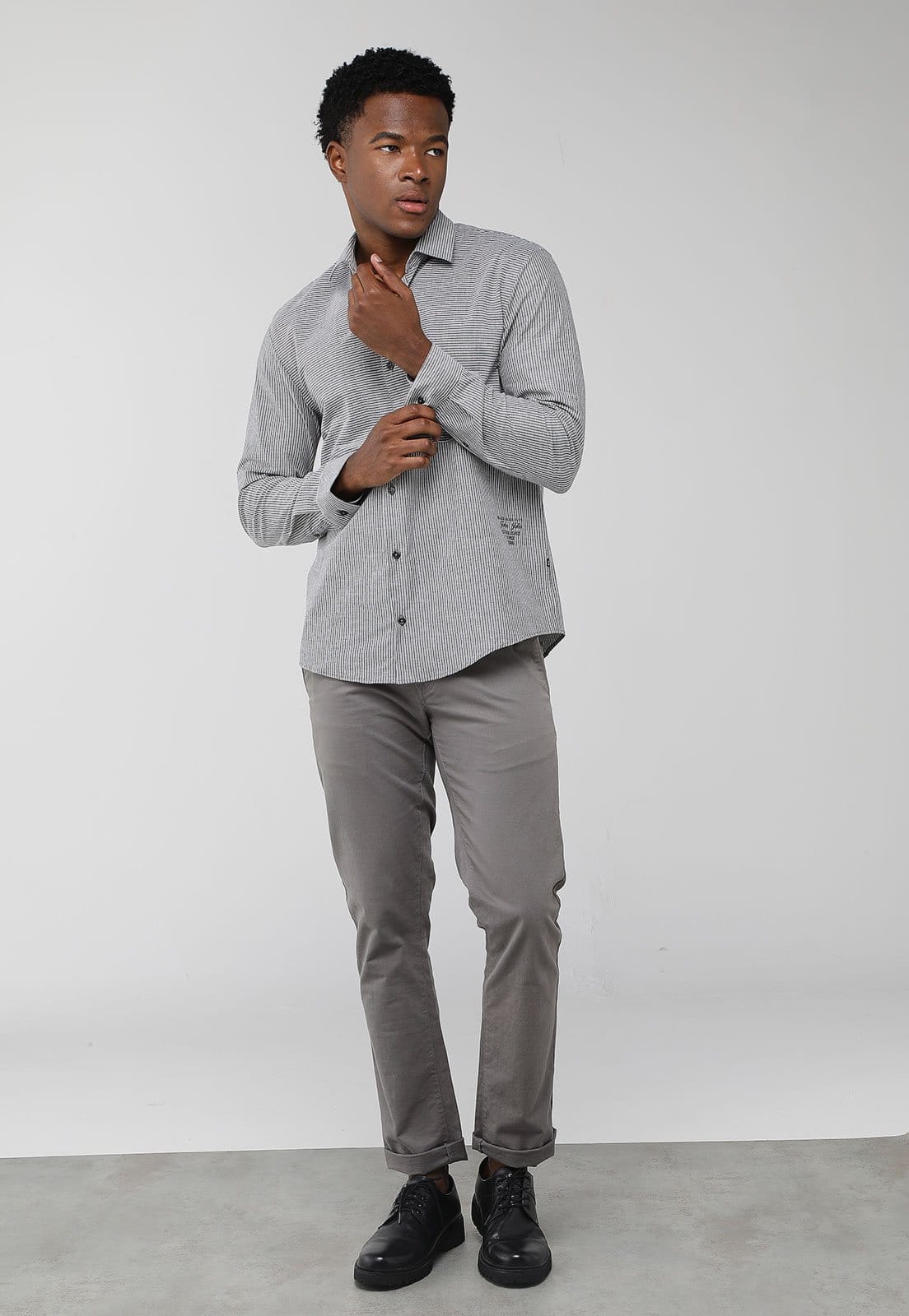 Vista 2 Camisa Masculina John John Listrada John John cinza
