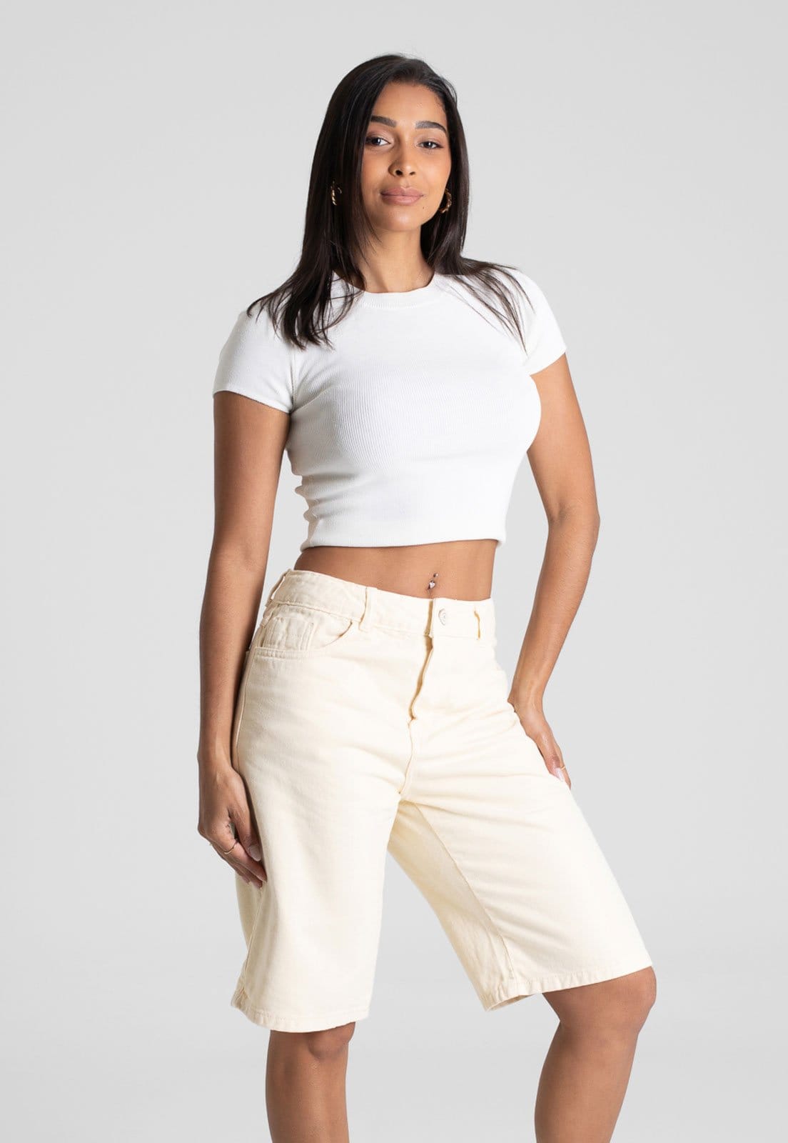 Vista principal Bermuda Feminina Sawary Wide Algodão Amarela Sawary amarelo