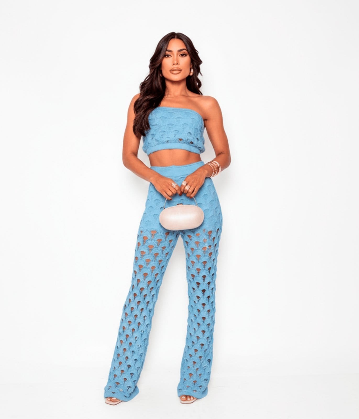 Conjunto Kit Três Peças Cherry Line Top Faixa Cropped Calça Vazada Short Tricot Croche