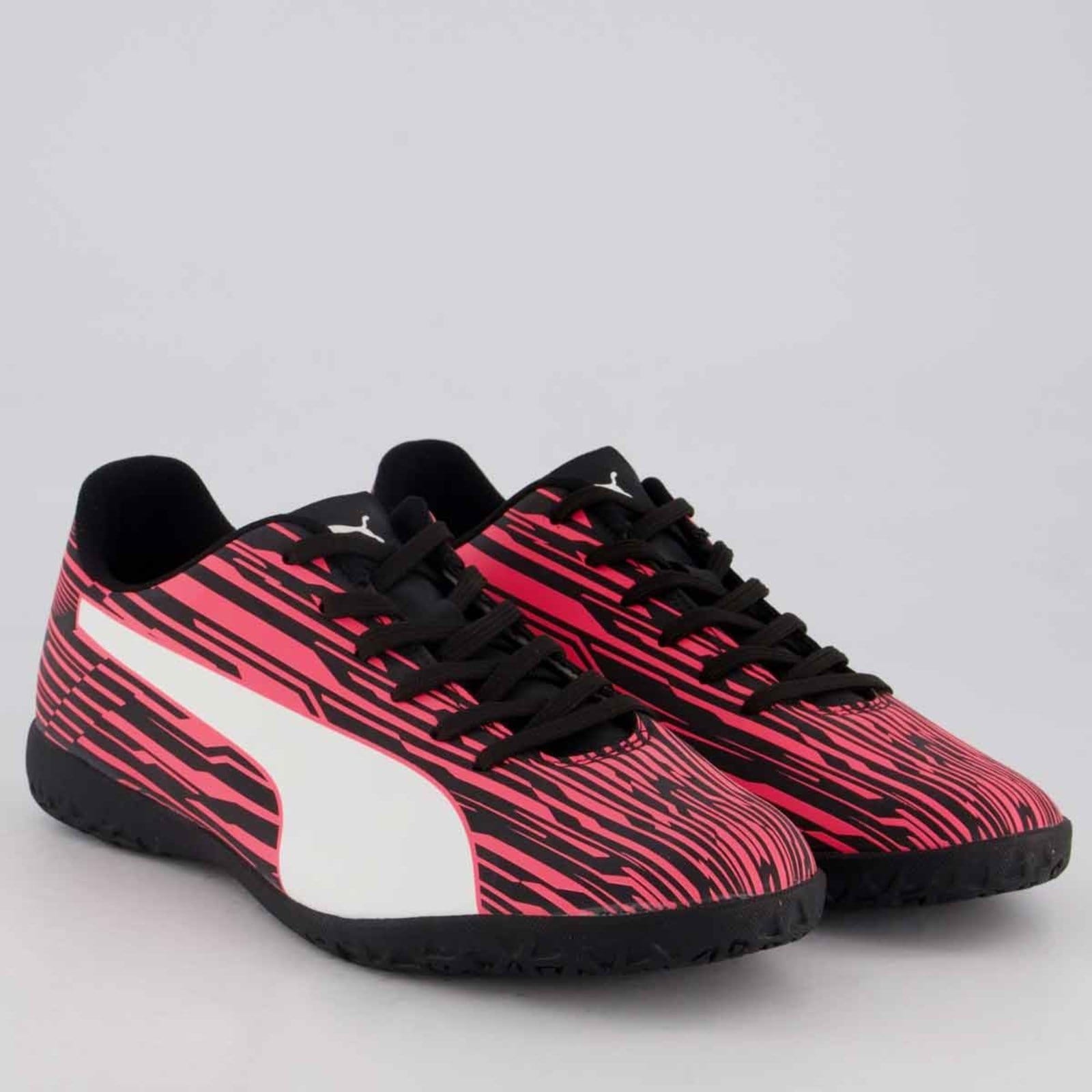 Vista 2 Chuteira Puma Rapido III BDP Futsal Preta e Vermelha Puma rosa