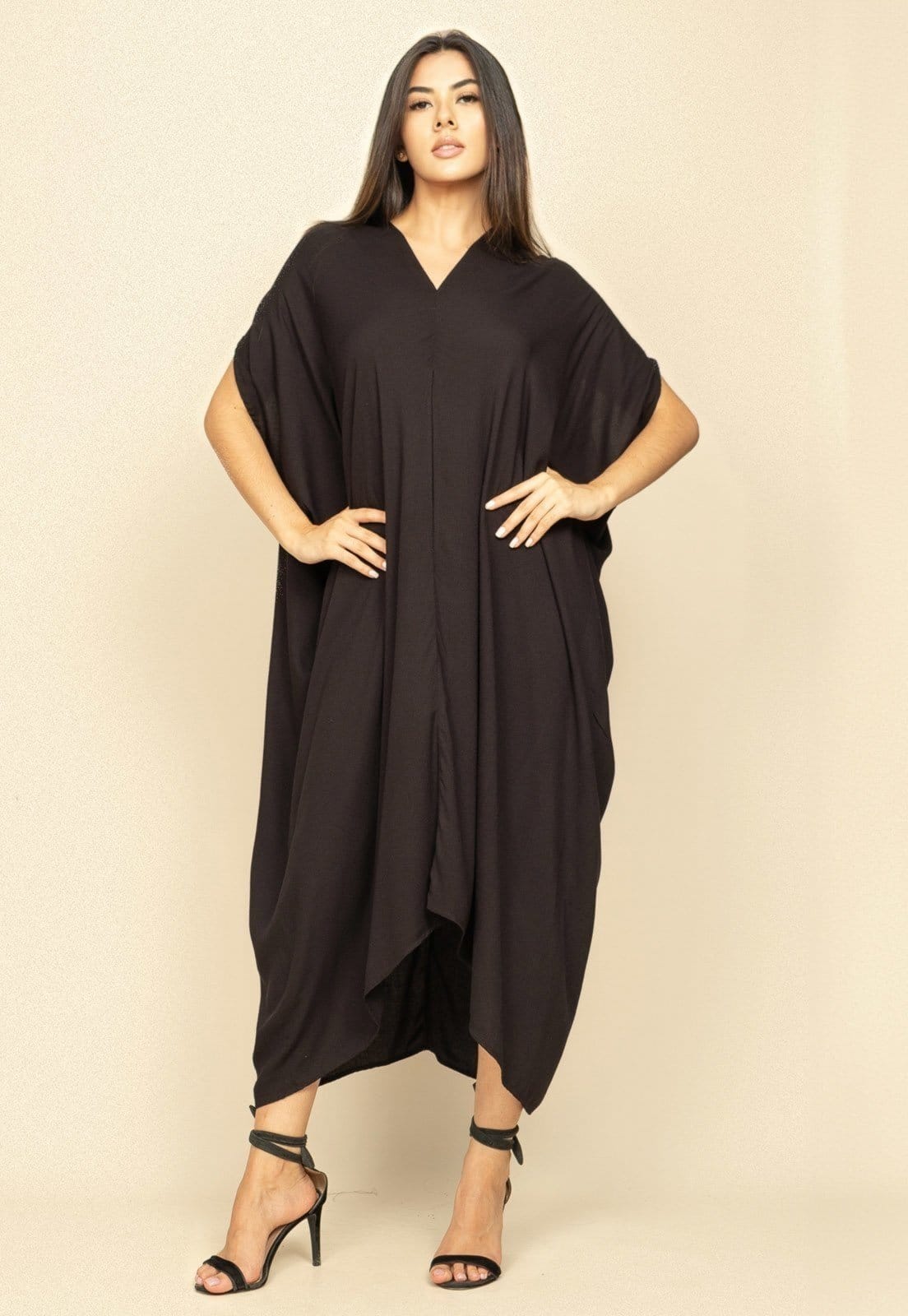 Vista 2 Vestido Kaftan Mutum Detalhes nas Costas Amazonia Vital preto