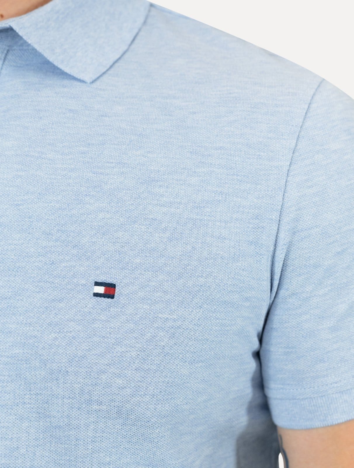 Vista 2 Polo Tommy Hilfiger Masculina Regular Piquet 1985 Claro Mescla Tommy Hilfiger azul