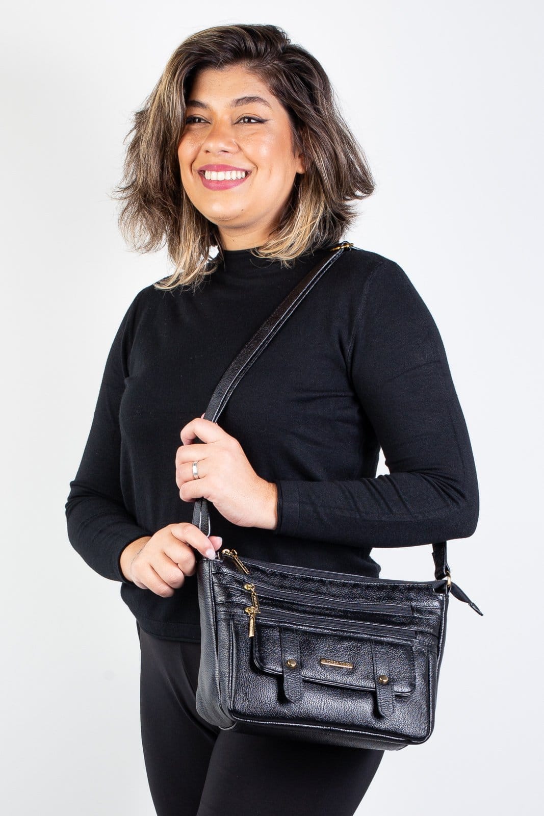 Vista 2 Bolsa Andrea Vinci Tiracolo De Couro Liso Isis Andrea Vinci preto