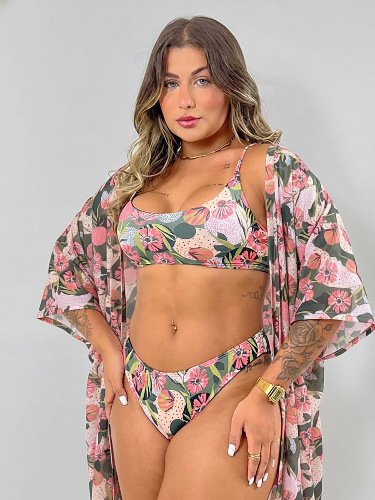 Conjunto Vicbela Biquíni Top Faixa Bojo Removível Calcinha Comum + Saída de Praia Kimono