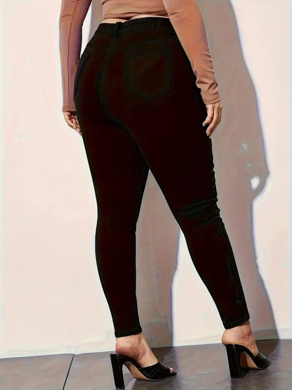 Vista 2 Calça Jeans Plus Size Feminina Safira Moda Rasgada Preta Safira Moda preto