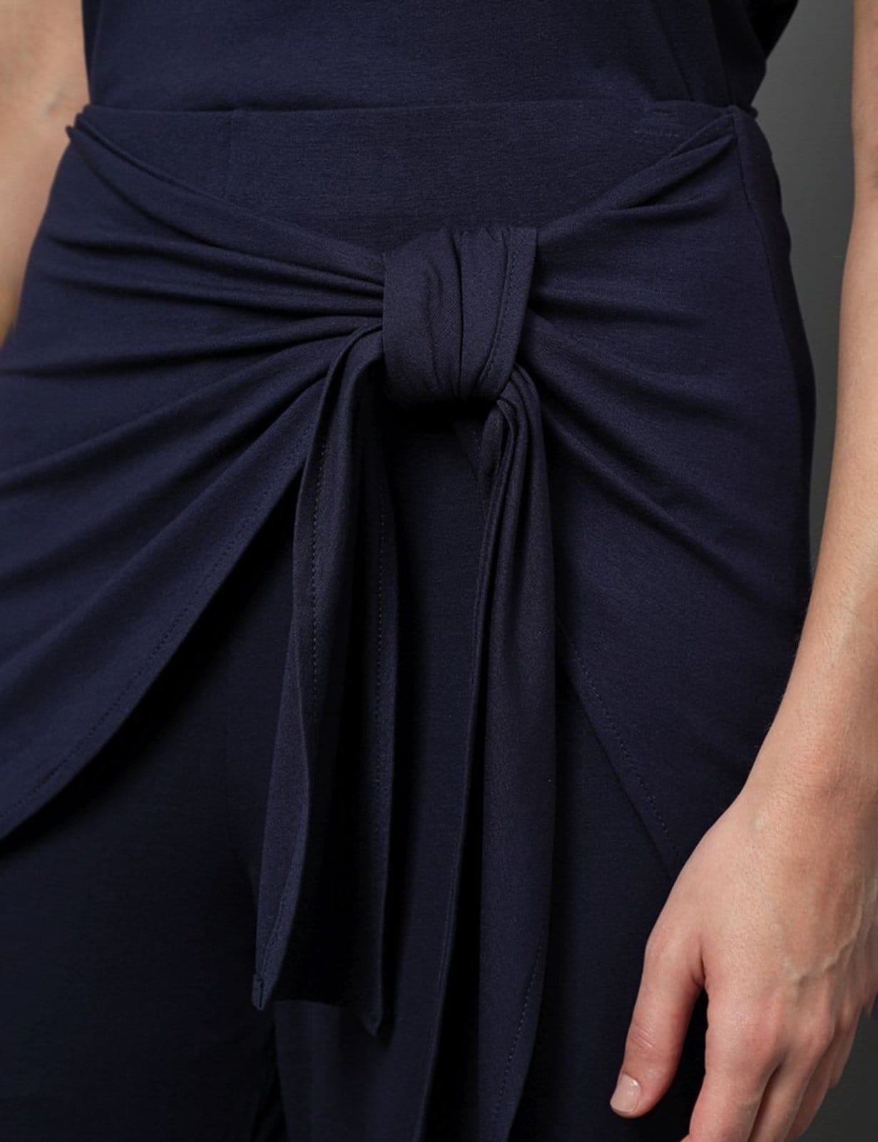 Vista 2 Calça Feminina Malha Com Amarração Calvin Klein - Marinho Calvin Klein Jeans azul marinho