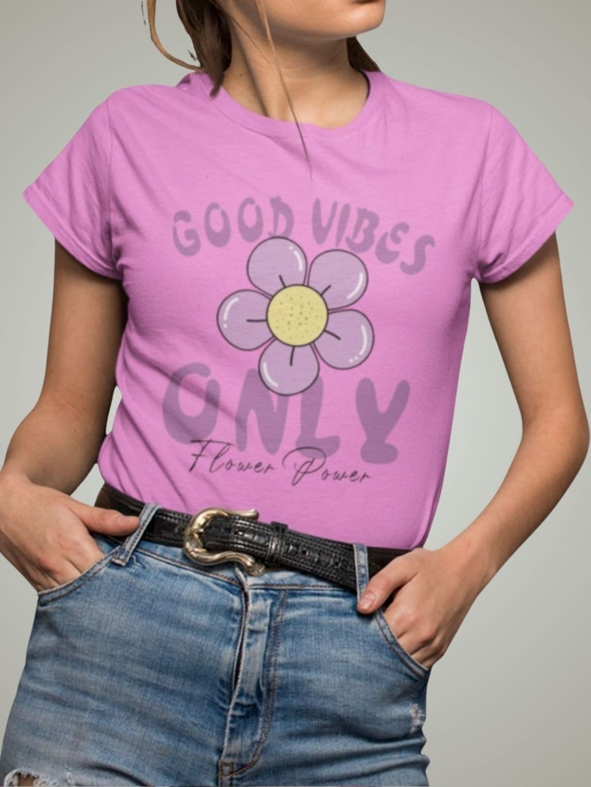 Vista principal Camiseta Básica Feminina Flor Good Vibes Only Gugi rosa