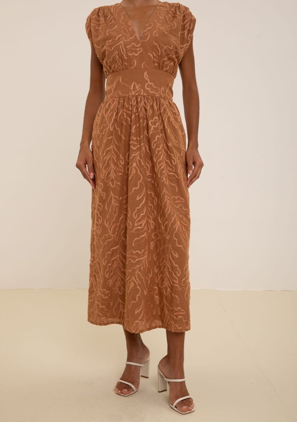 Vista 2 Vestido Maria Valentina Ajustado Decote V Sem Manga Longo Maria Valentina preto