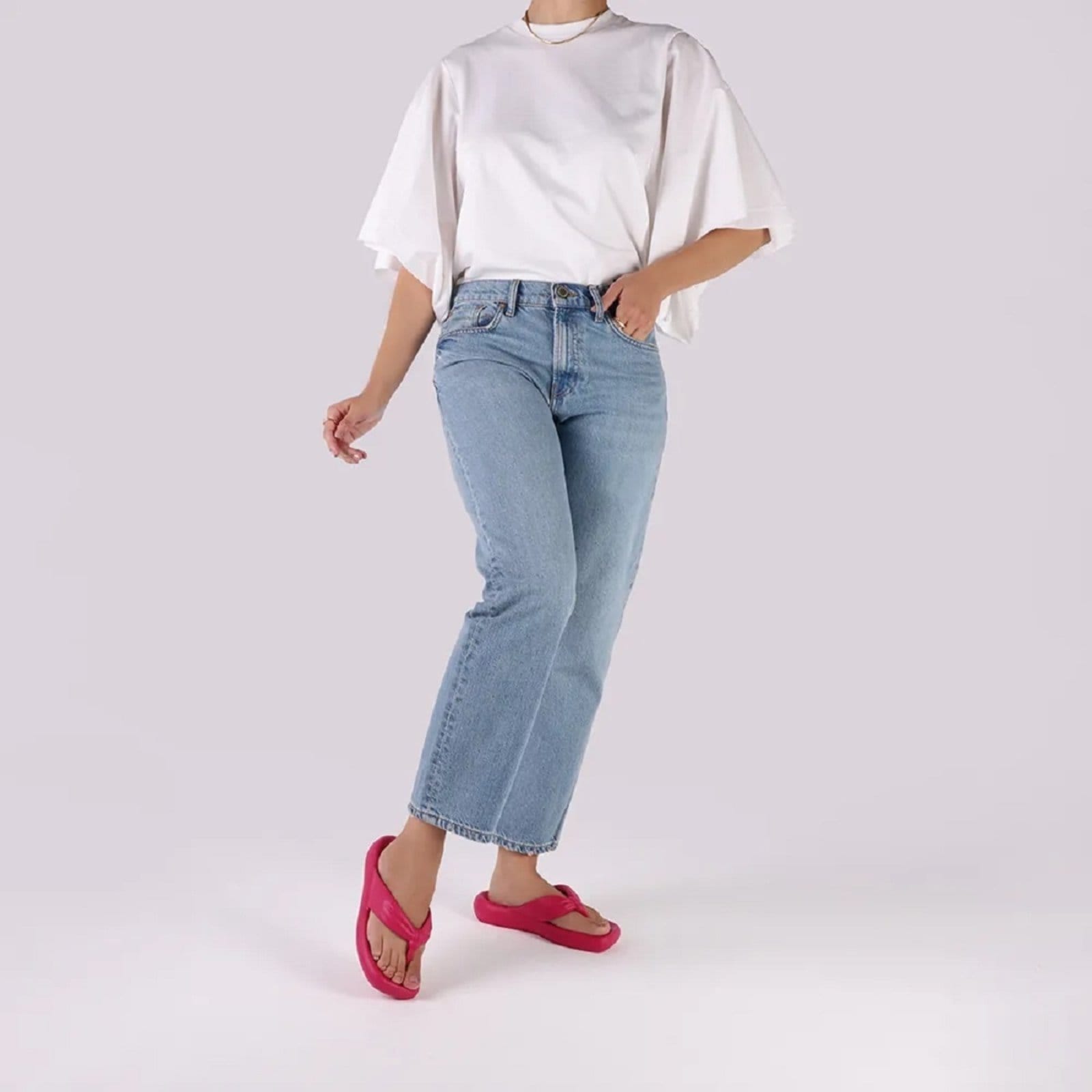 Vista 2 Chinelo de Dedo Usaflex Poofy Fucsia Usaflex preto fucsia