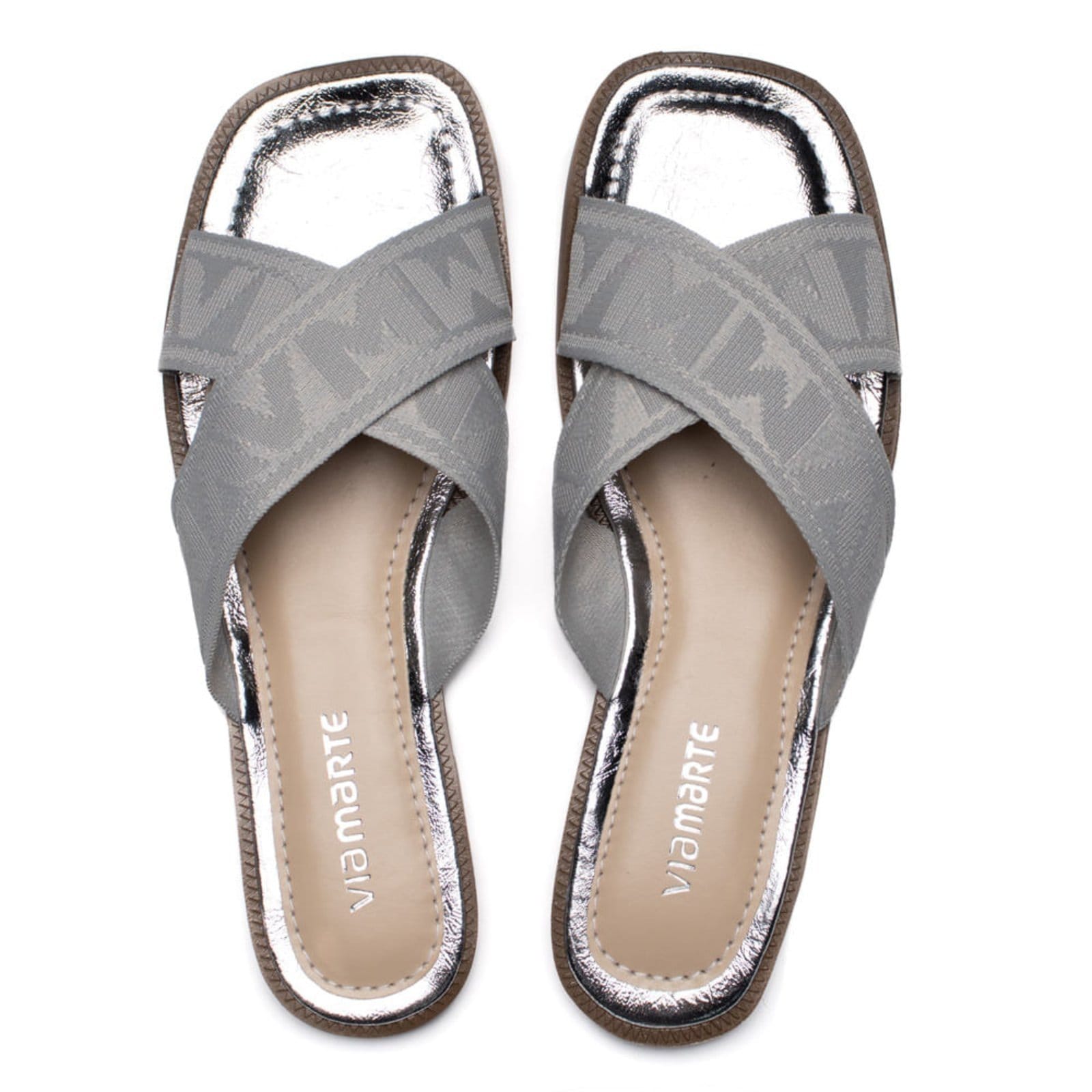 Chinelo Rasteira Feminina Via Marte Tiras Cruzadas