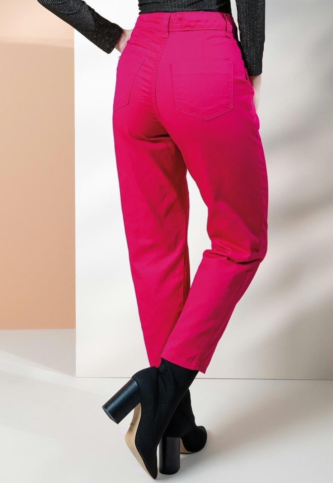 Vista 2 Calça Reta Com Pregas E Bolsos Quintess rosa