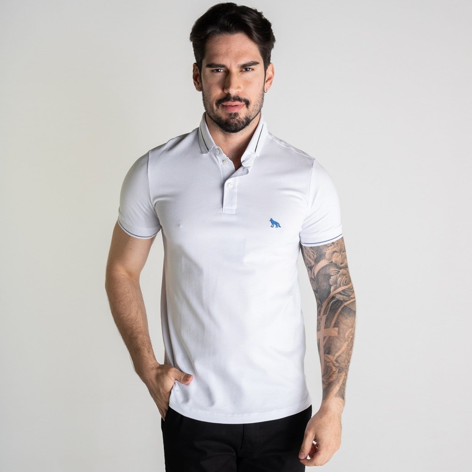 Vista principal Camisa Polo Elastano Frisos Branca Acostamento branco