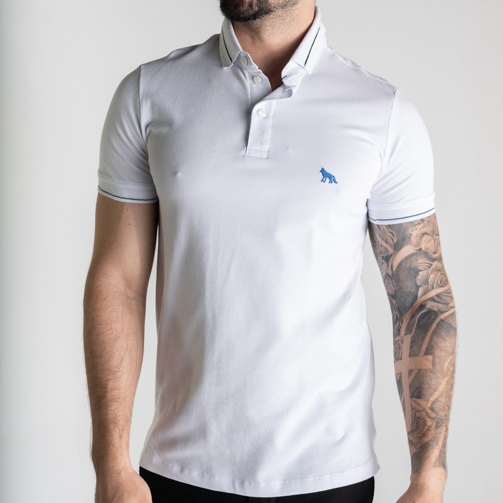 Vista 2 Camisa Polo Elastano Frisos Branca Acostamento branco