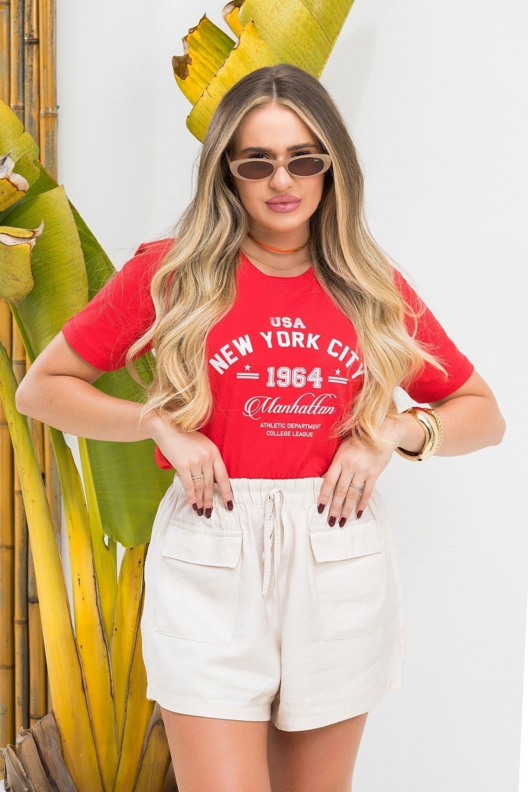 Vista principal Camiseta Feminina Cianitas Vermelha Estampa Manhattan 1964 Cianitas vermelho