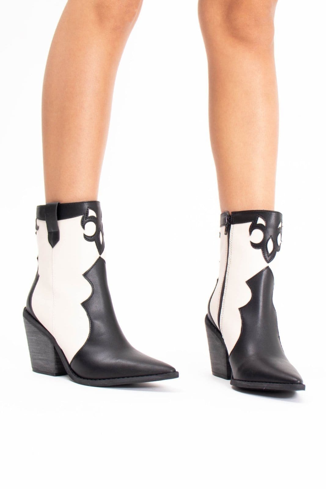 Vista 2 Bota Western Nati Suzana Santos preto