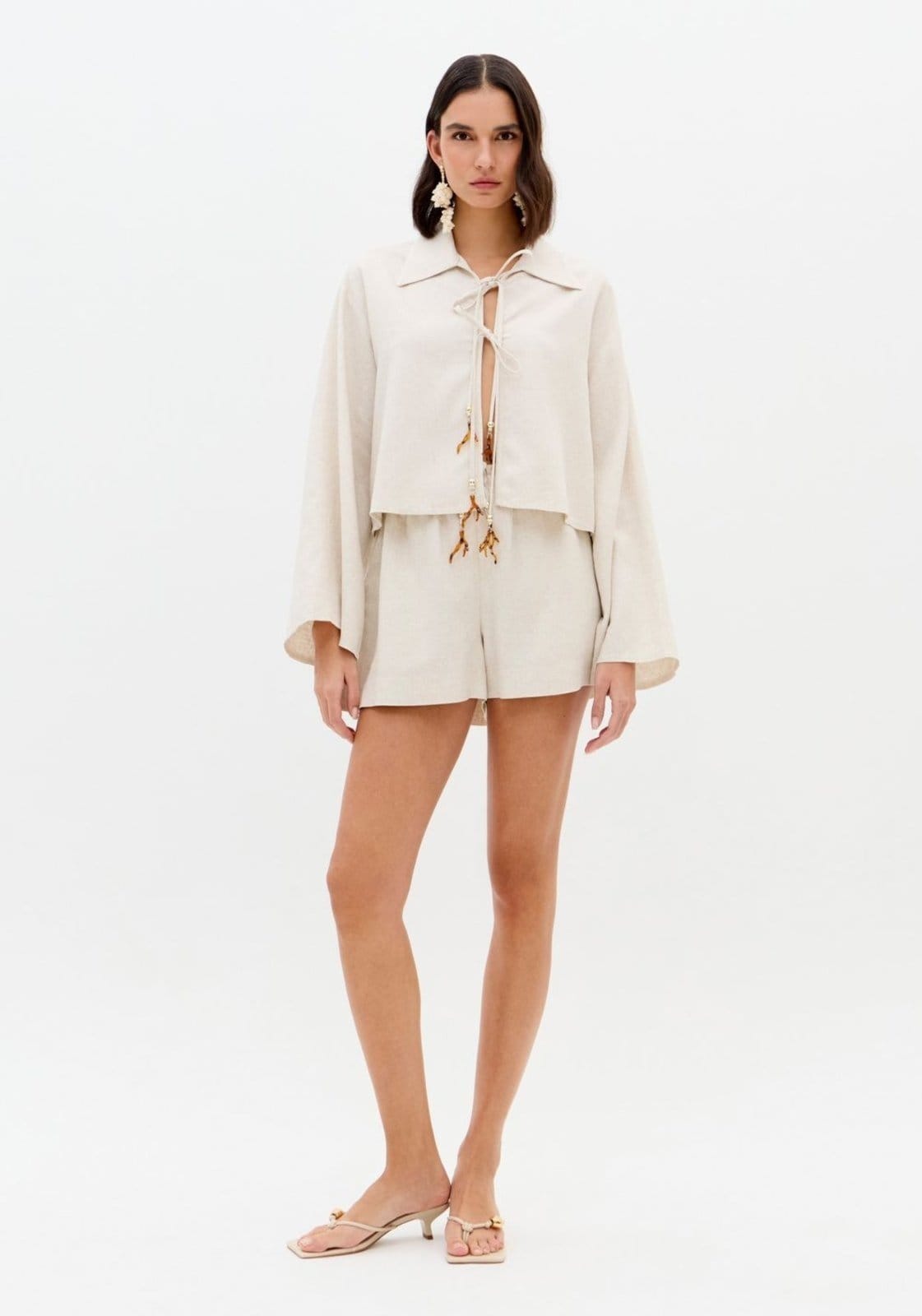 Vista principal Short Cós Elástico Com Linho Lança Perfume branco