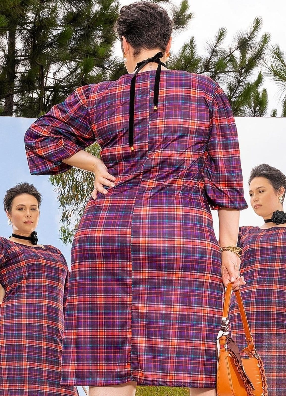 Vista 2 Vestido Em Jersey Acetinado Xadrez Vibrante Marguerite roxo